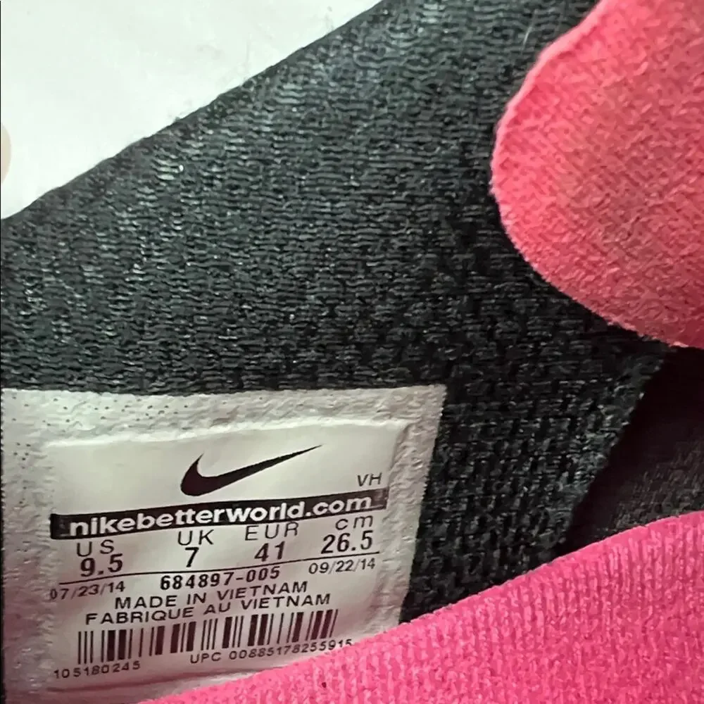 Nike Women's Black and Pink Trainer Shoes Size 9.5